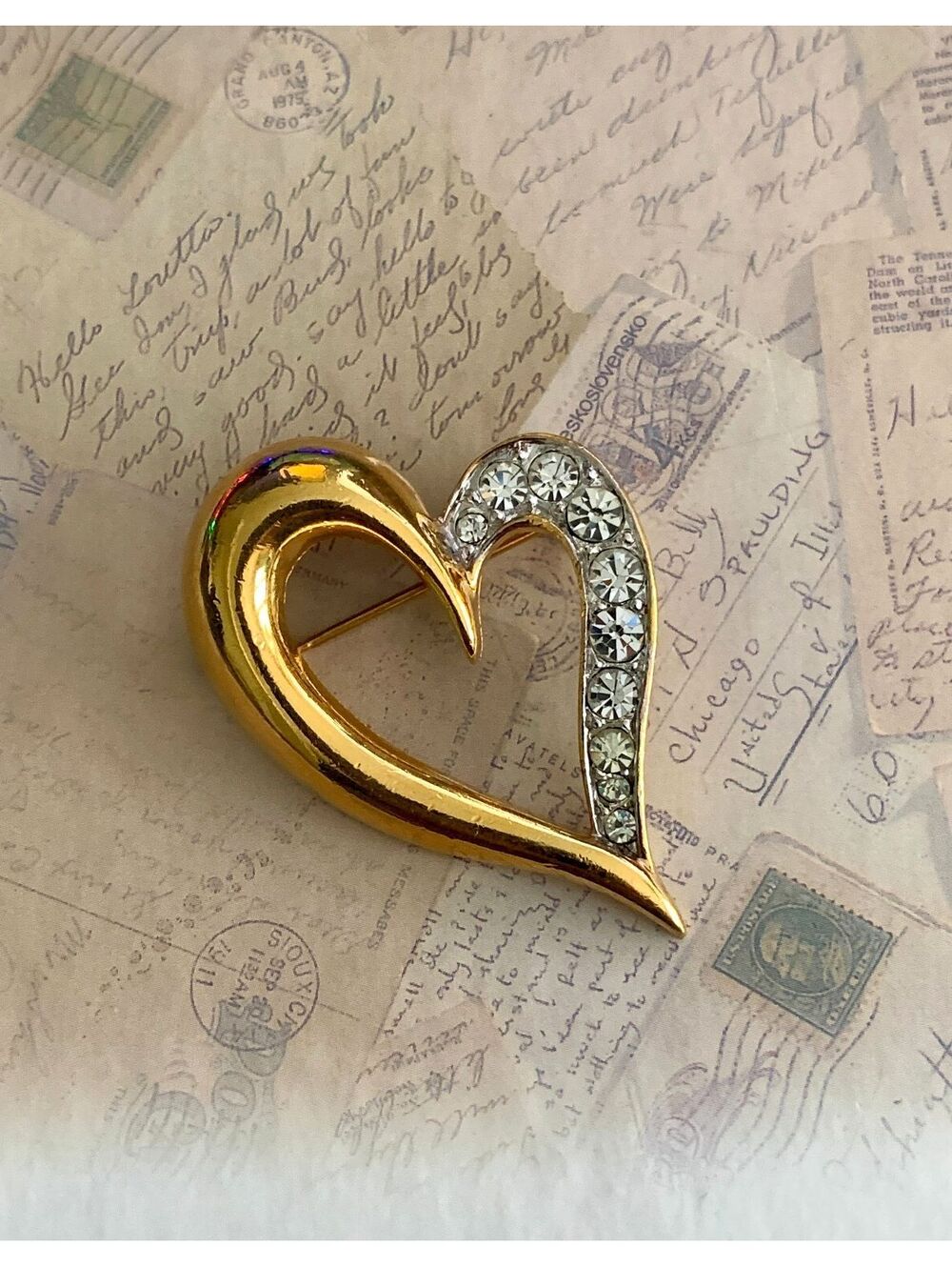 Vintage Glam Heart Shaped Gold Tone & Rhinestone Pin Brooch
